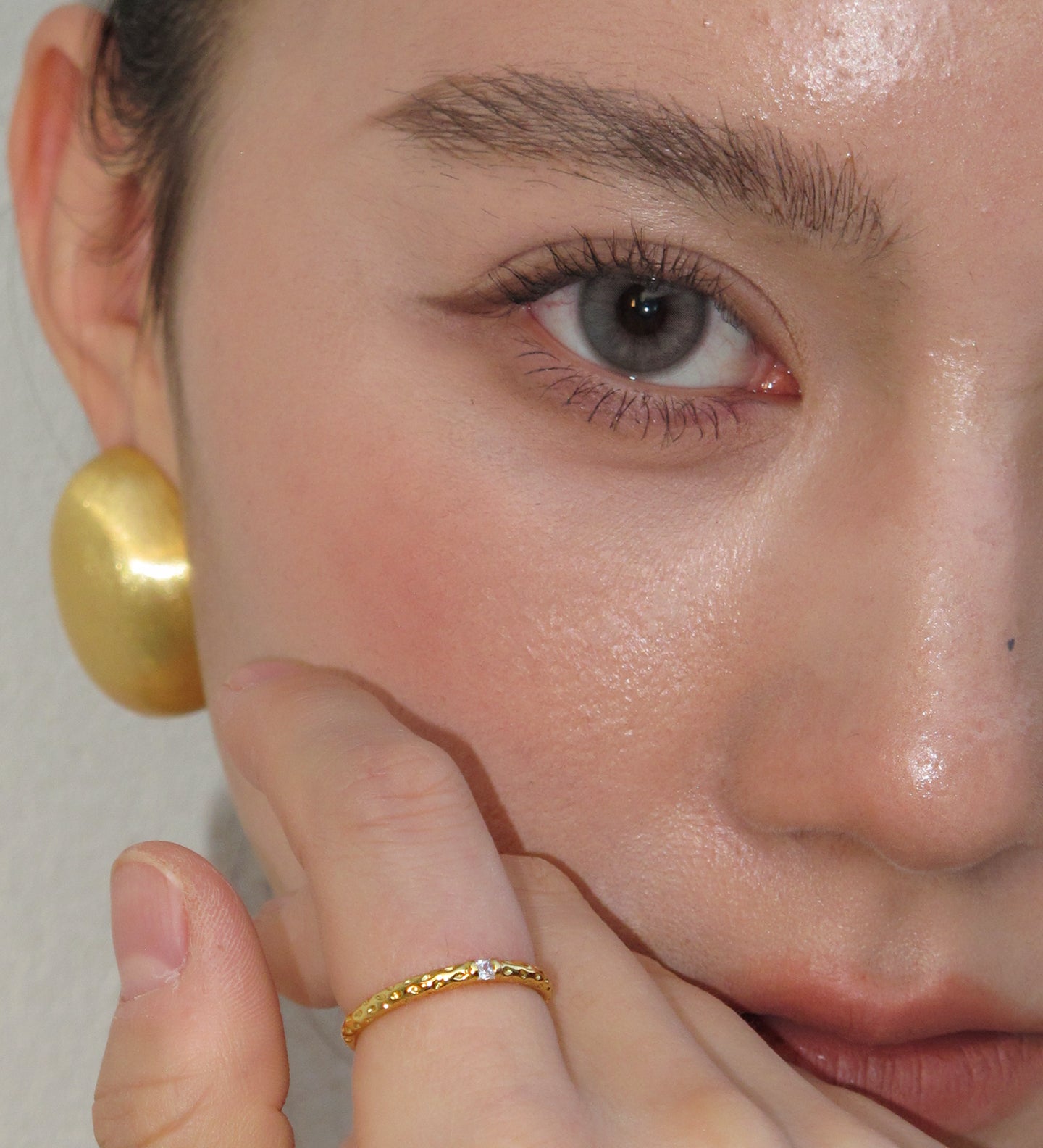 Diamond-encrusted zircon 22K gold silver small sugar cube plain ring ring women's light luxury niche high-end tail ring middle finger index finger