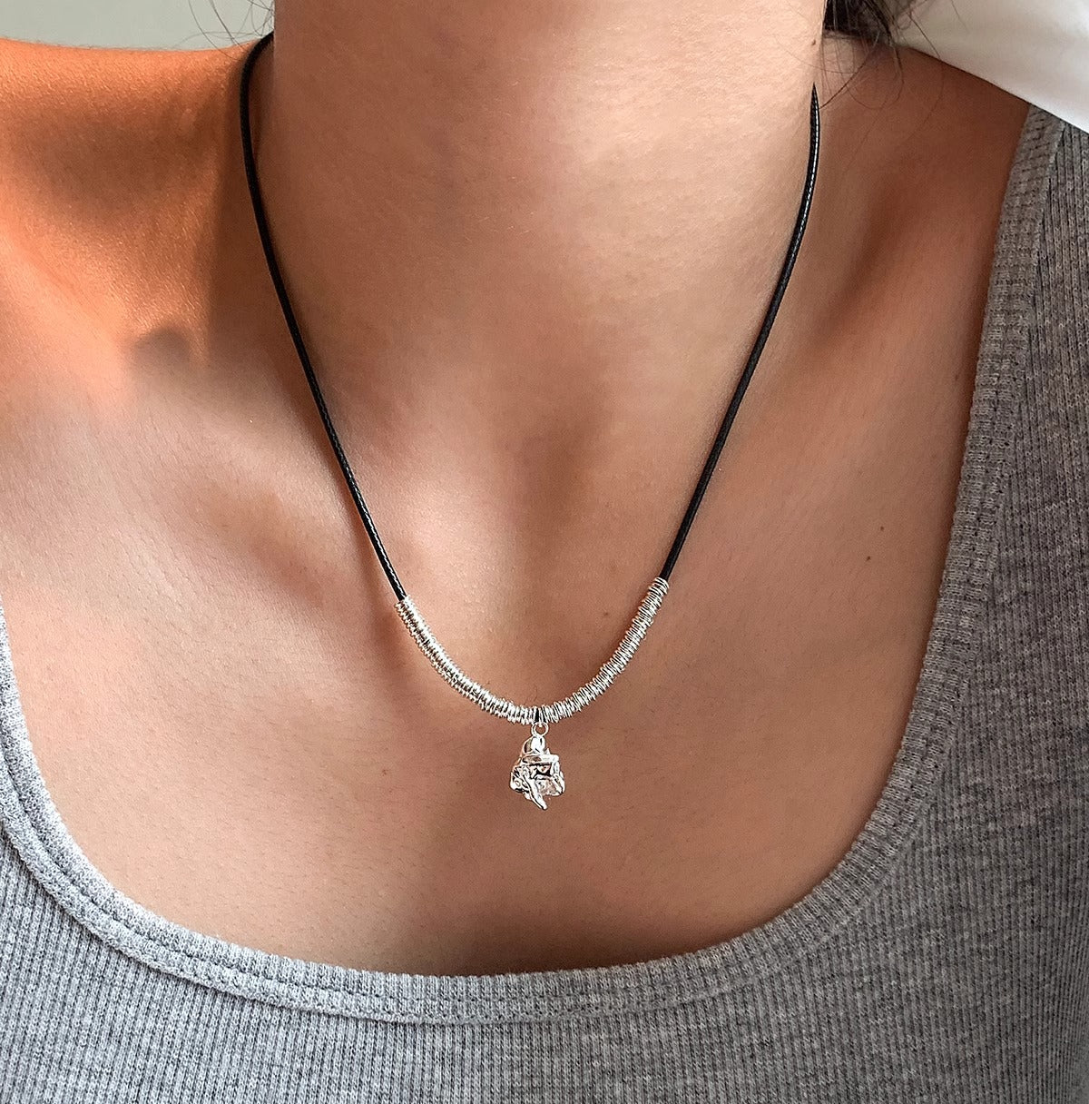 Original European and American long leather rope woven chain love pendant necklace women's accessories light luxury high-end sweater sweater chain