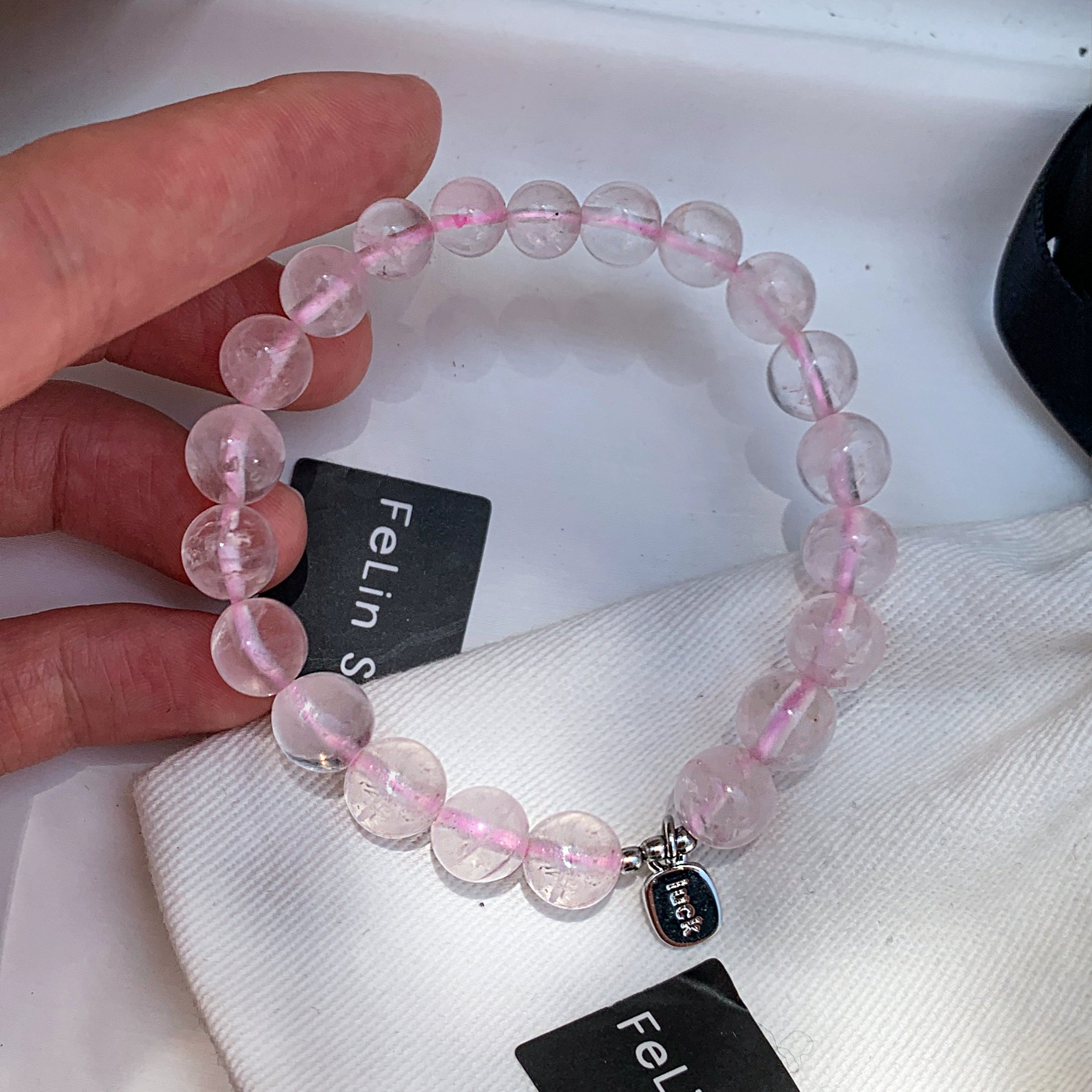 Natural white powder crystal girls bracelet light luxury exquisite fashion high sense lucky Peach Blossom bracelet Qixi Festival gift