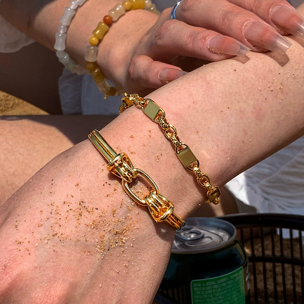 European and American style metal knotted bracelet women's light luxury niche exaggerated personality advanced sense 2025 new temperament accessories