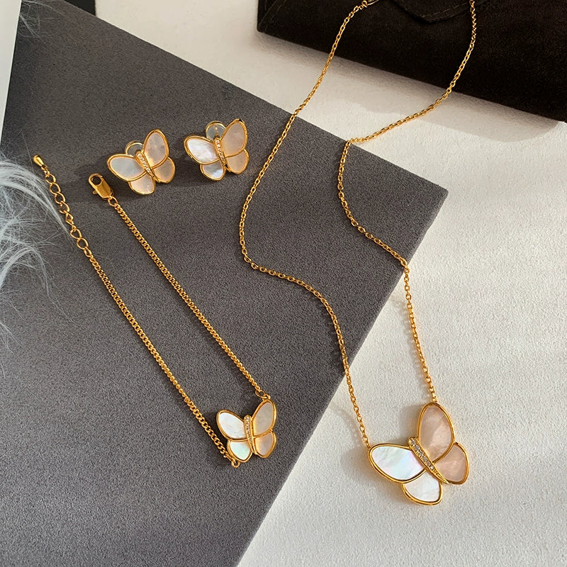 Natural white fritillary butterfly necklace women's high-end 2025 new popular light luxury niche high-end retro sweater chain