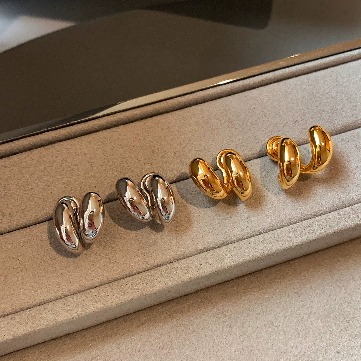 22K gold and silver simple metal water drop beanie stud earrings women's light luxury niche fashion high-end earrings ear jewelry