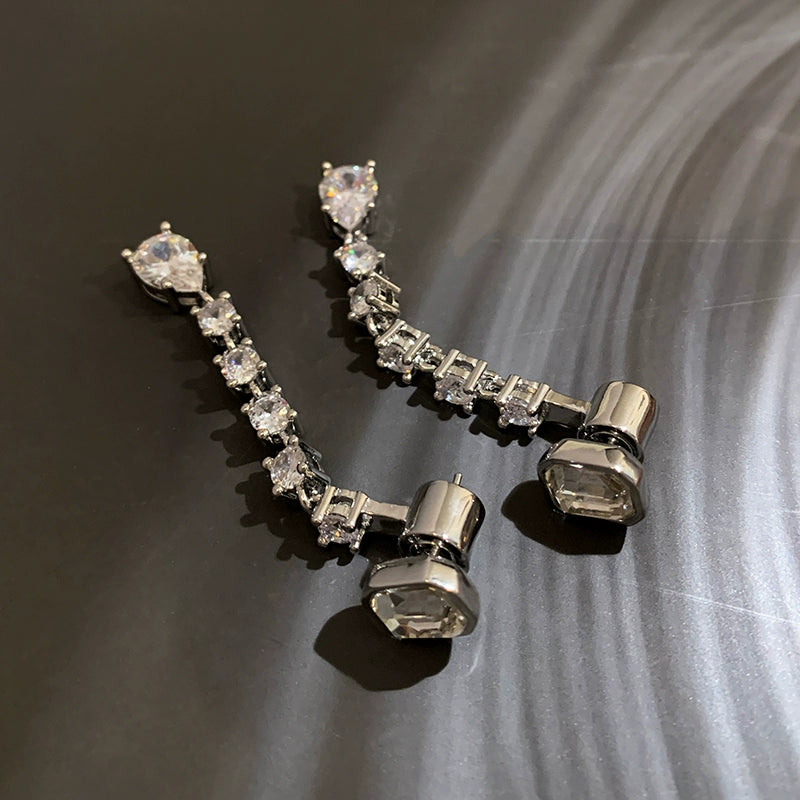 European and American temperament long diamond-encrusted fringed earrings women's niche design sense high-end light luxury small face unique earrings