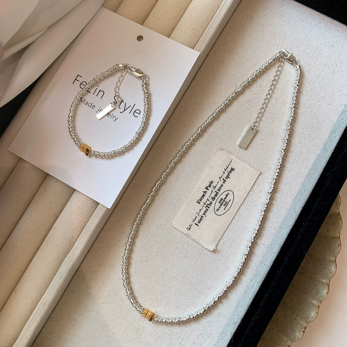 Brushed metal wound broken gold necklace women's accessories 2025 new explosion unique design high-end silver necklace