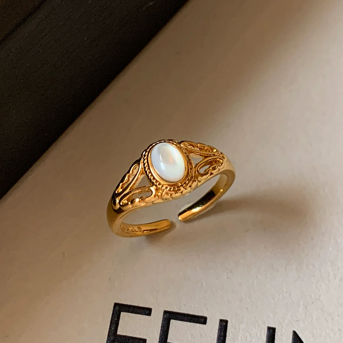 Retro turquoise black agate white fritillary open ring female adjustable middle finger index finger light luxury niche design sense