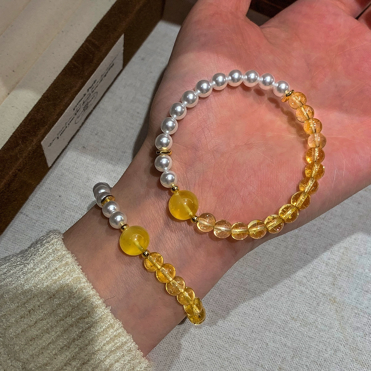 Citrine Beeswax Pearl Bracelet Women's Light Luxury Exquisite Fashion 2025 Super Fire Advanced Sense Metaphysical Lucky Bracelet