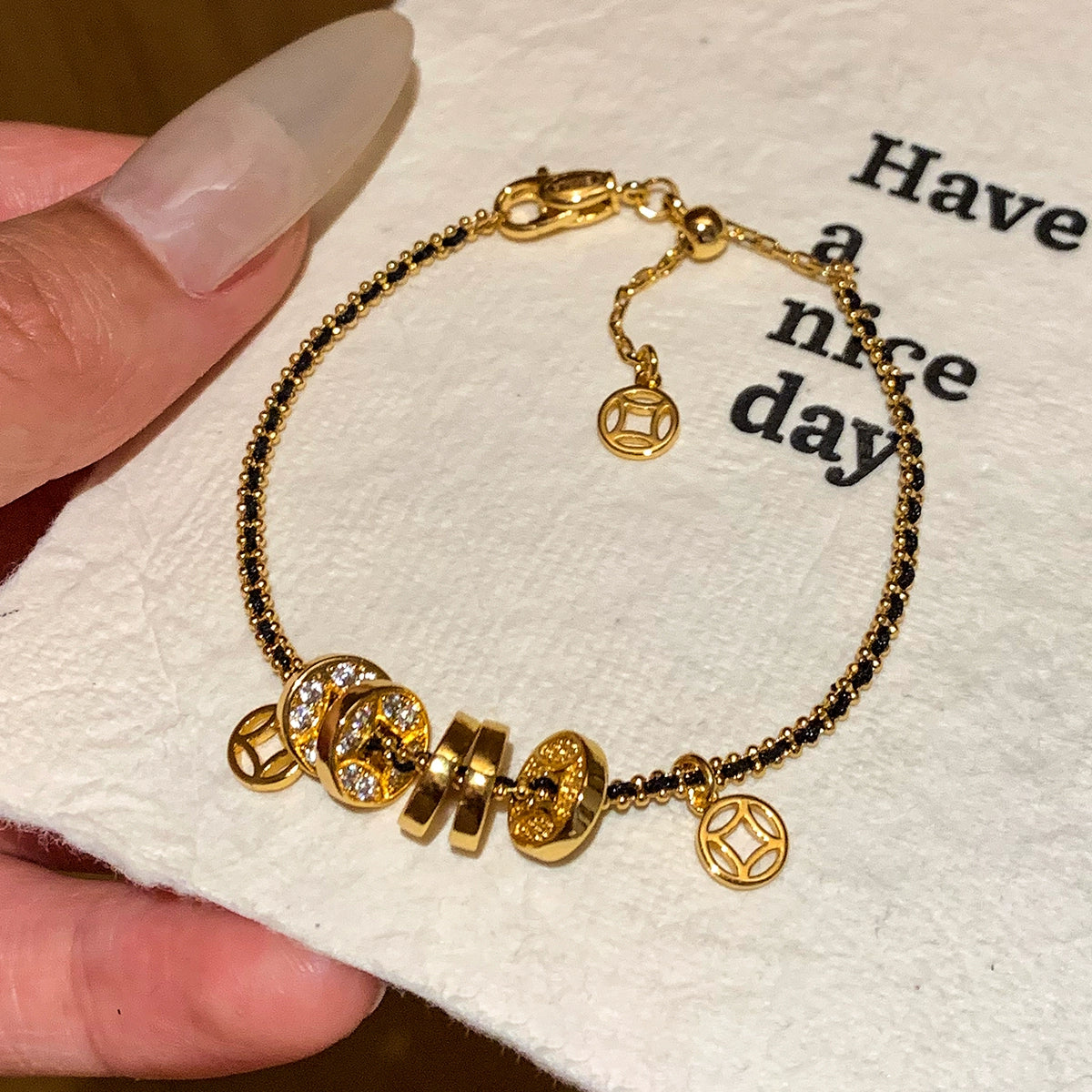 Coiled copper coin bracelet women's light luxury exquisite fashion gold five emperors money Xuanxue Wangcai light luxury high-end bracelet