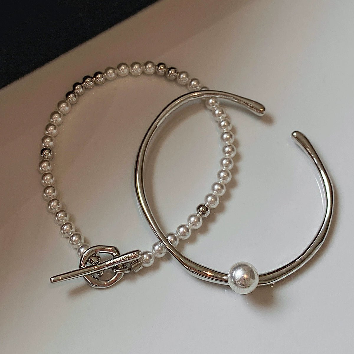 Simple and versatile silver pearl bracelet bracelet women's summer 2025 new double-layer stacked wear light luxury high-end bracelet