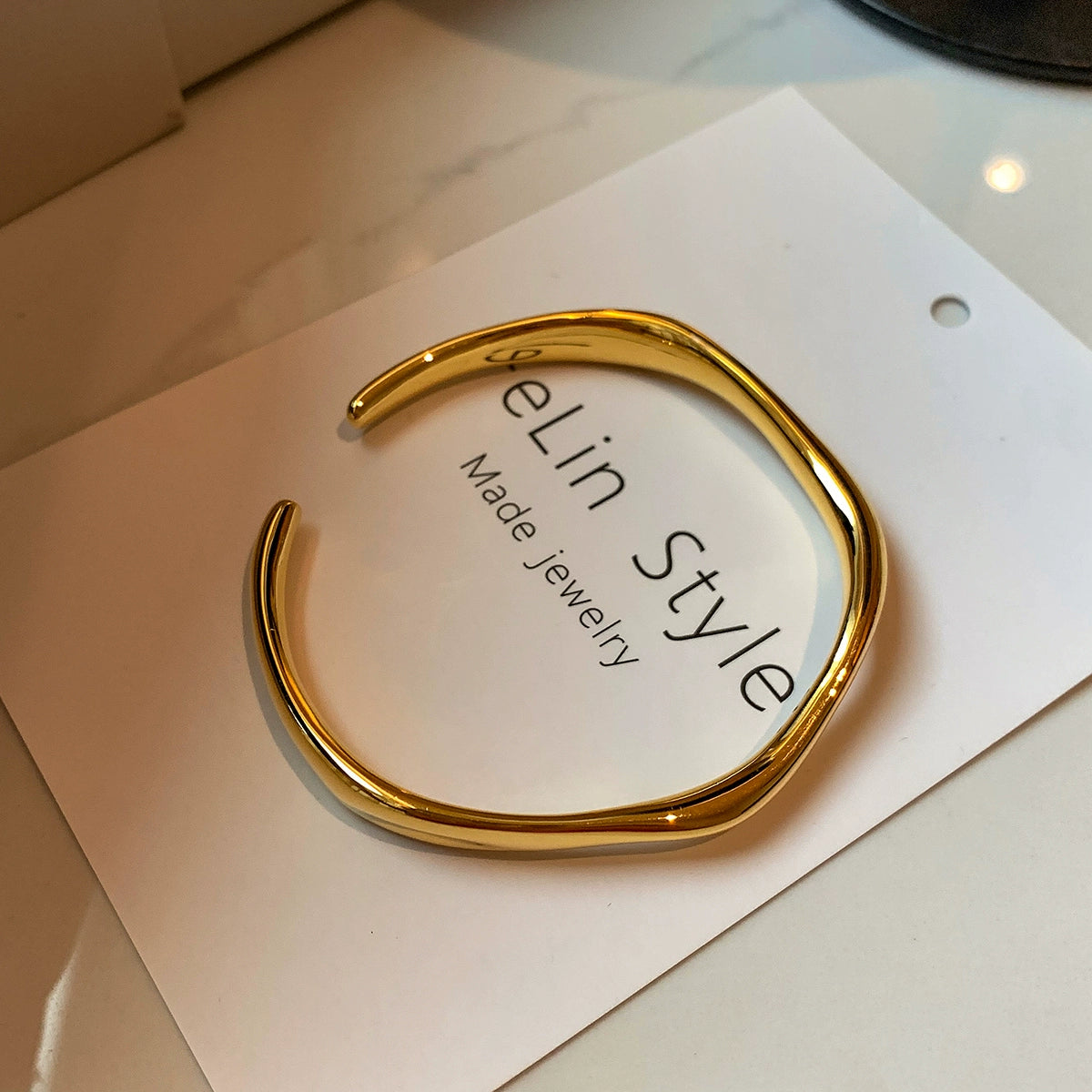 European and American minimalist gold opening adjustable bracelet women's light luxury exquisite fashion 2025 new temperament bracelet jewelry