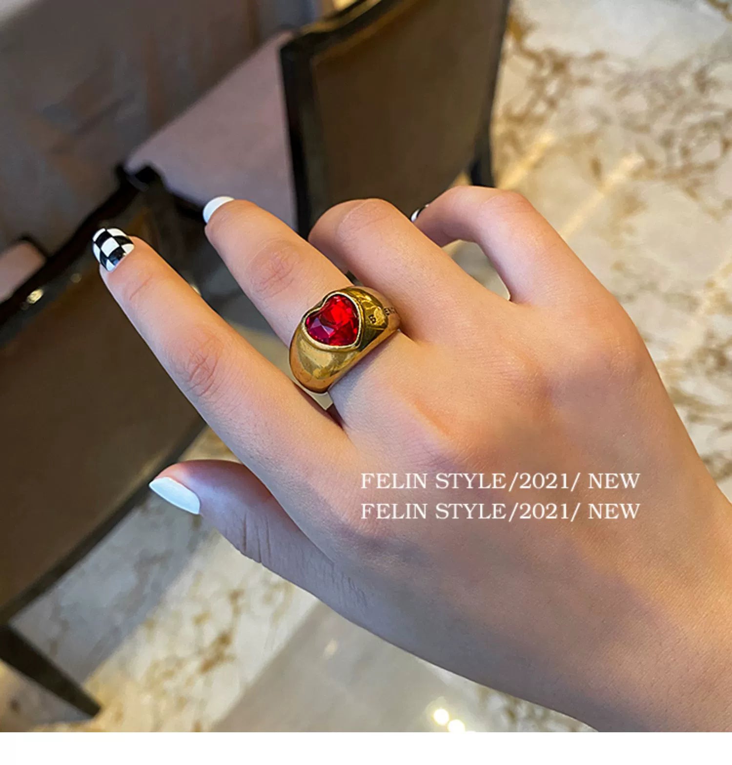 European and American ins retro old and exaggerated unique ruby ring women's fashion personality love bronze peach heart ring