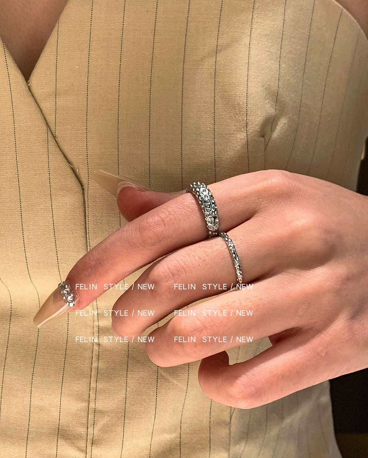 Volcanic rock beauty exaggerated personality metal does not fade adjustable opening index finger ring women's light luxury niche high sense