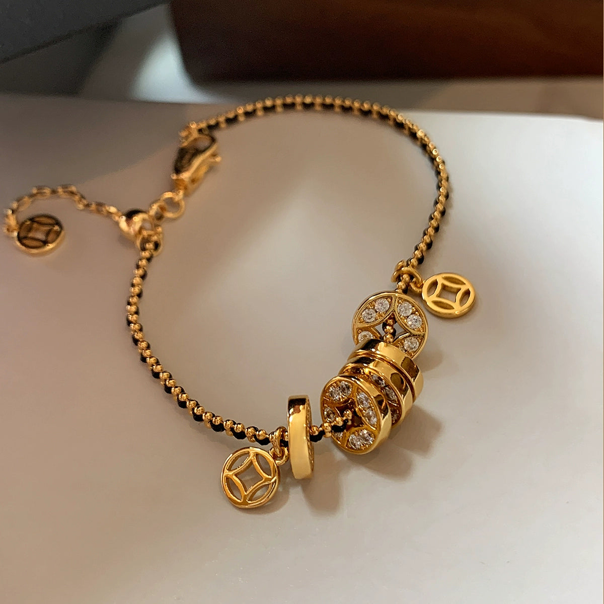 Coiled copper coin bracelet women's light luxury exquisite fashion gold five emperors money Xuanxue Wangcai light luxury high-end bracelet
