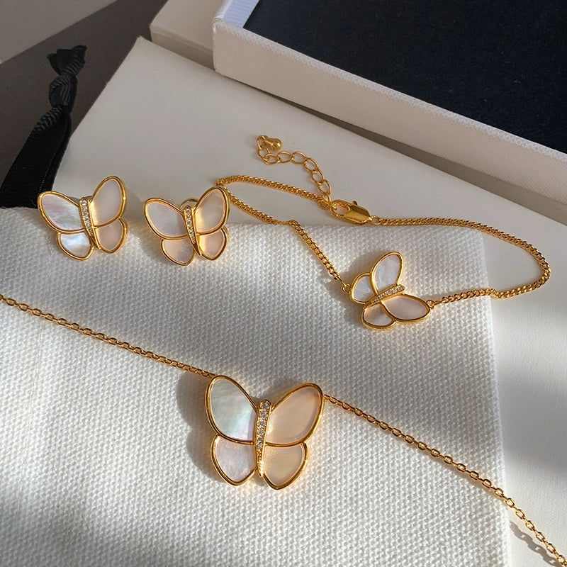 Natural white fritillary butterfly necklace women's high-end 2025 new popular light luxury niche high-end retro sweater chain