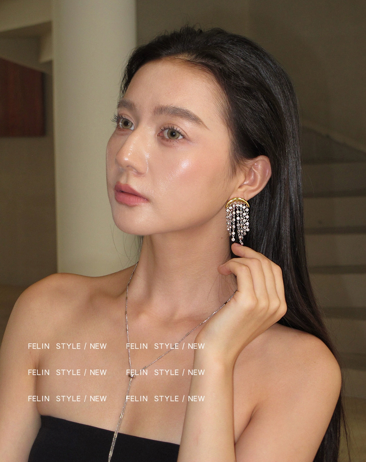 Flash! Long zircon diamond fringed earrings for women's summer square and round face, small light luxury high-end earrings.