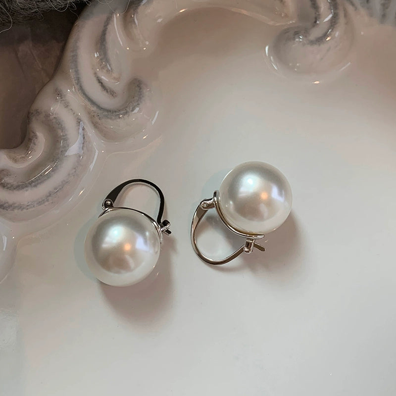 French retro high-end Australian white pearl ear buckle women's niche design light luxury temperament celebrity earrings earrings stud earrings