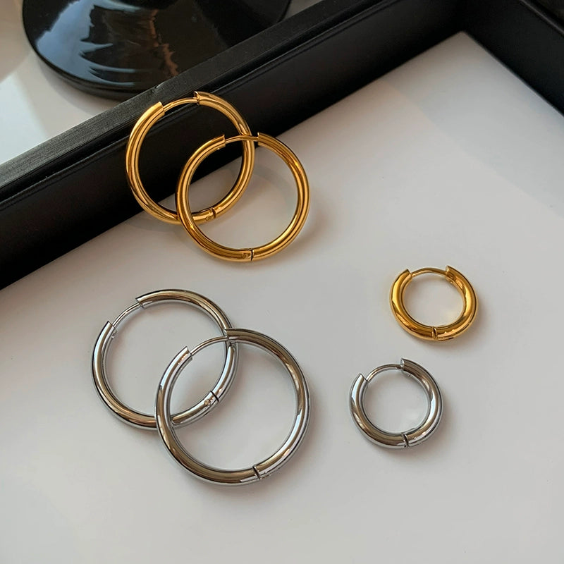 European and American simple size round plain circle earrings women's 2025 new high-end gold and silver earrings temperament earrings