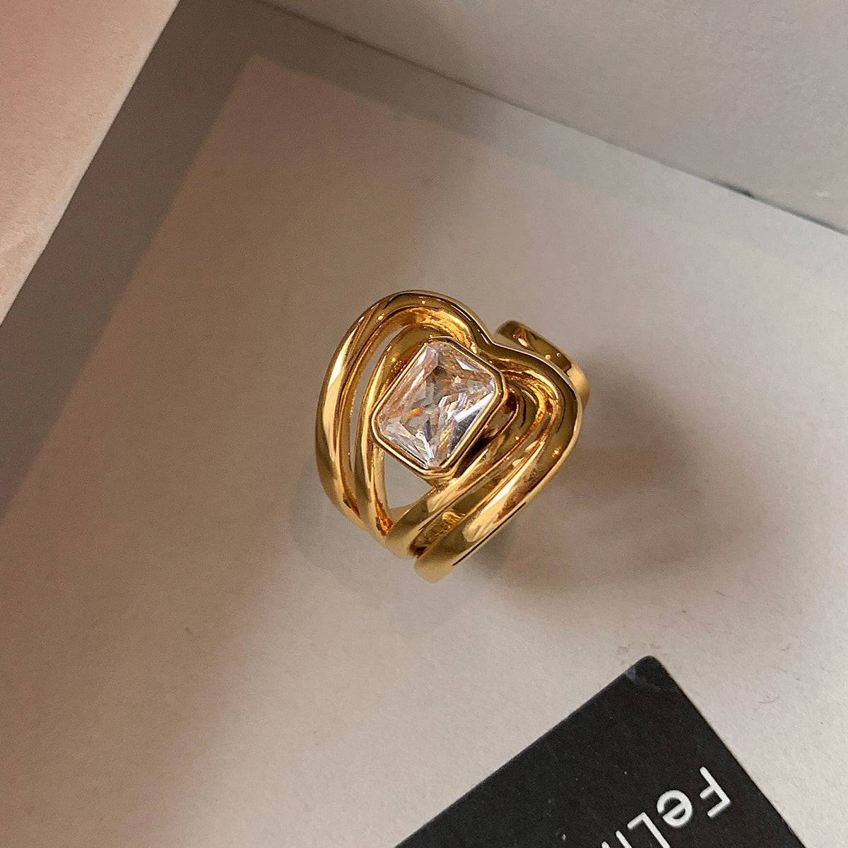 European and American exaggerated personality green mother green zircon diamond open ring female middle finger index finger light luxury niche high sense