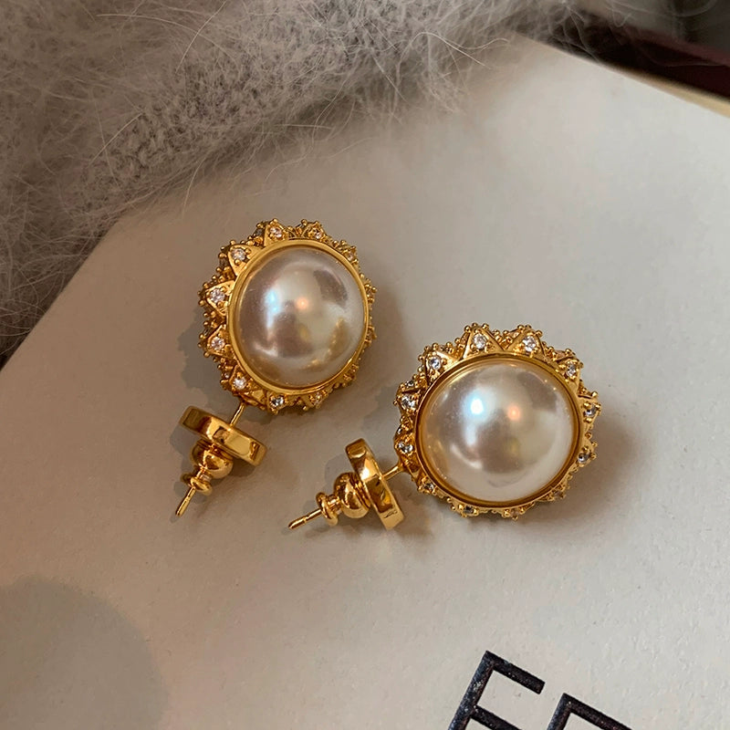 French flower diamond pearl earrings women's high-end high-end temperament atmosphere 2025 new high-end stud earrings