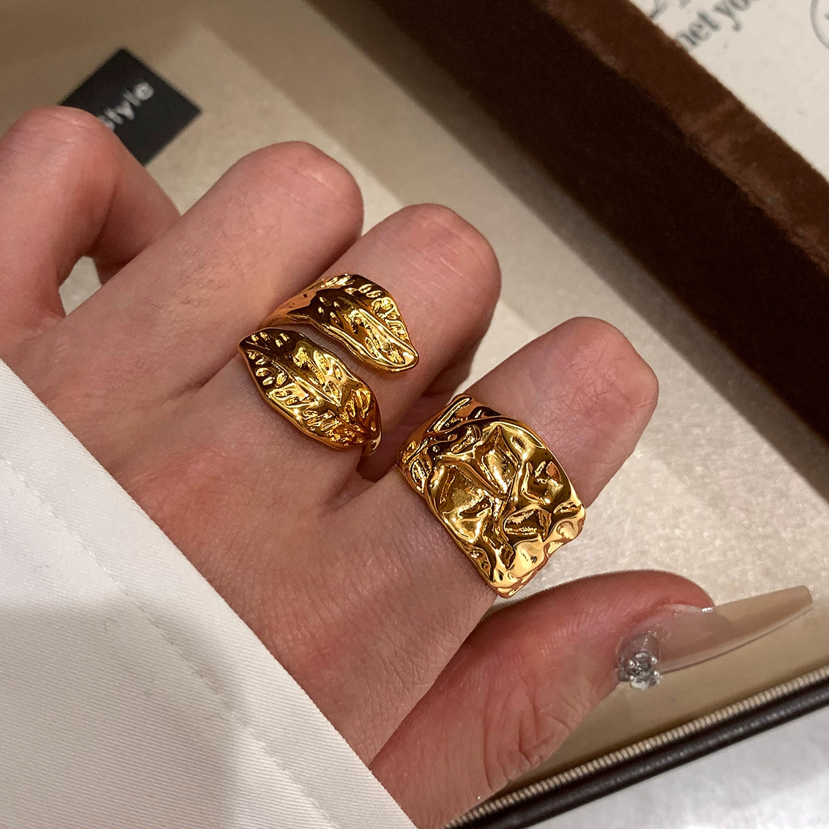 European and American metal leaf opening adjustable middle finger index finger ring women's light luxury niche design high-end hand jewelry