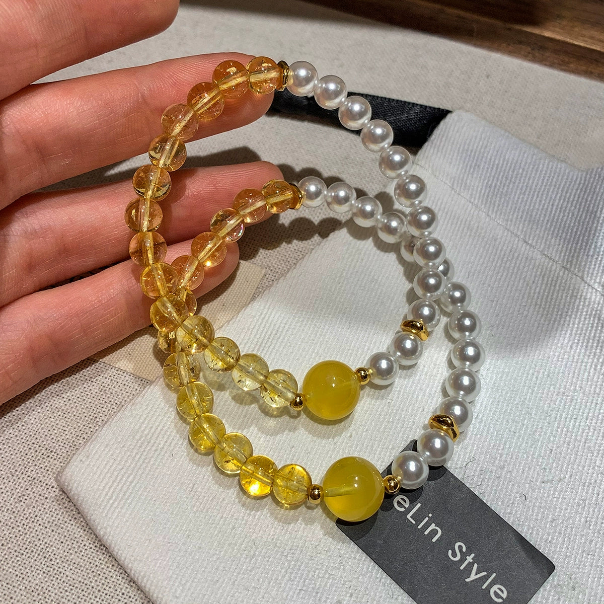 Citrine Beeswax Pearl Bracelet Women's Light Luxury Exquisite Fashion 2025 Super Fire Advanced Sense Metaphysical Lucky Bracelet