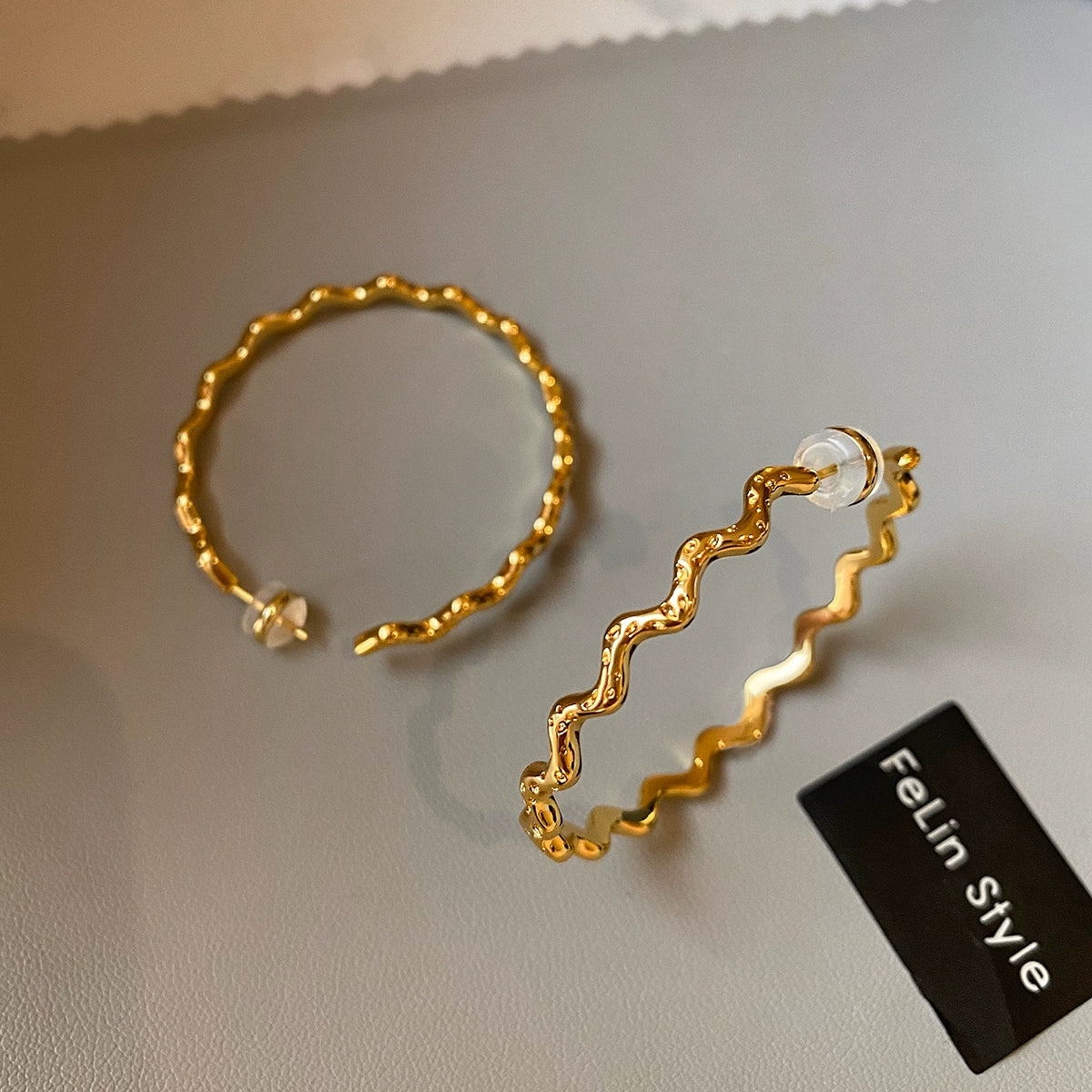 Exaggerated personalized metal wave diamond-set large circle earrings women's 2025 new light luxury high-end circle earrings