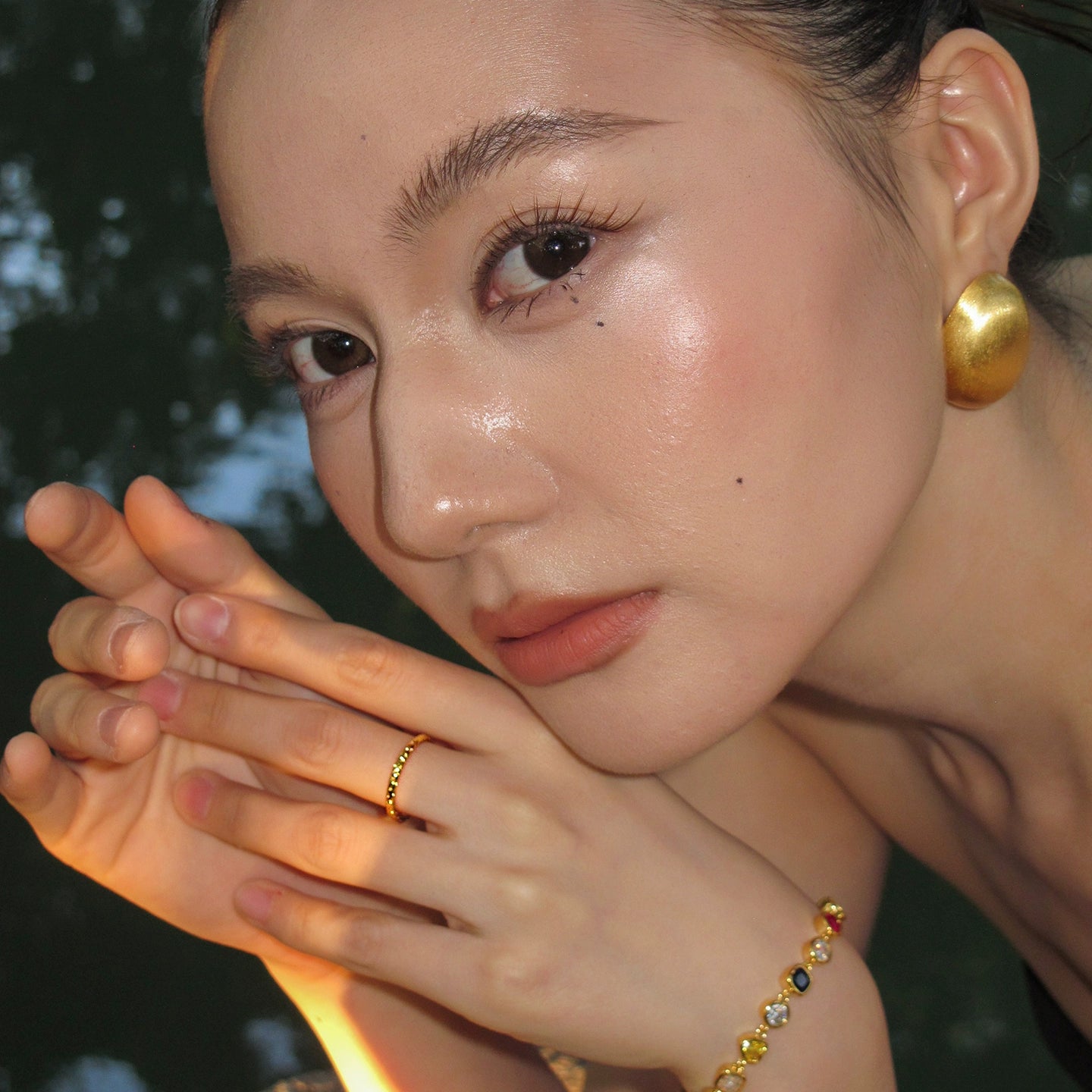 Diamond-encrusted zircon 22K gold silver small sugar cube plain ring ring women's light luxury niche high-end tail ring middle finger index finger