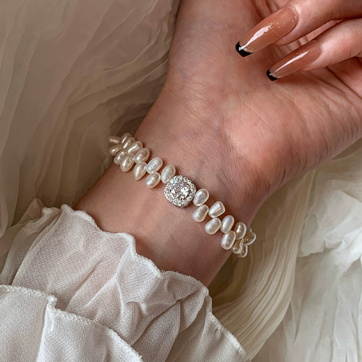 Natural freshwater pearl zircon diamond small sugar cube bracelet women's light luxury exquisite fashion 2025 new summer bracelet