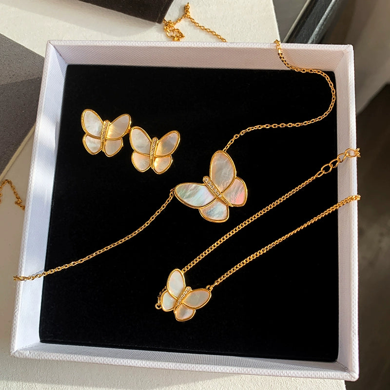 Natural white fritillary butterfly necklace women's high-end 2025 new popular light luxury niche high-end retro sweater chain