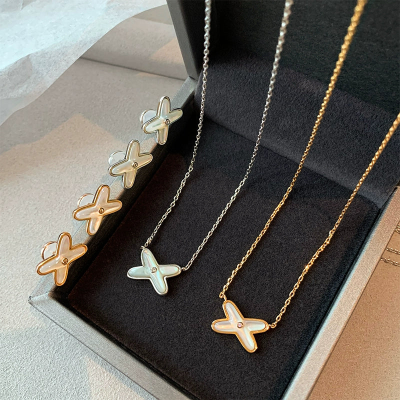 Natural white fritillary necklace women's high-end accessories exquisite light luxury niche rose gold 2025 new collarbone chain neck chain