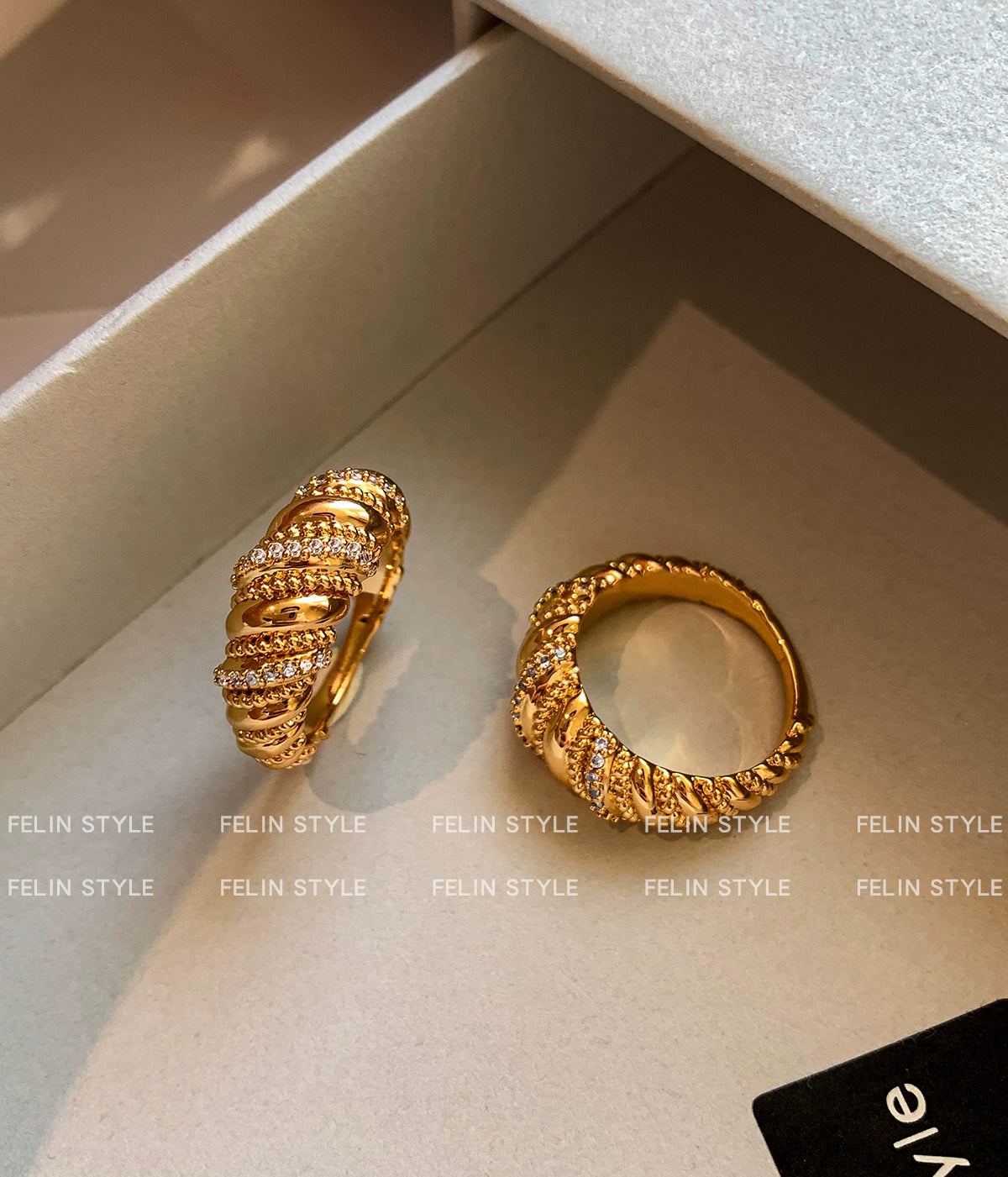 European and American metal horn diamond index finger ring women's fashion personality twist new light luxury niche high-end jewelry