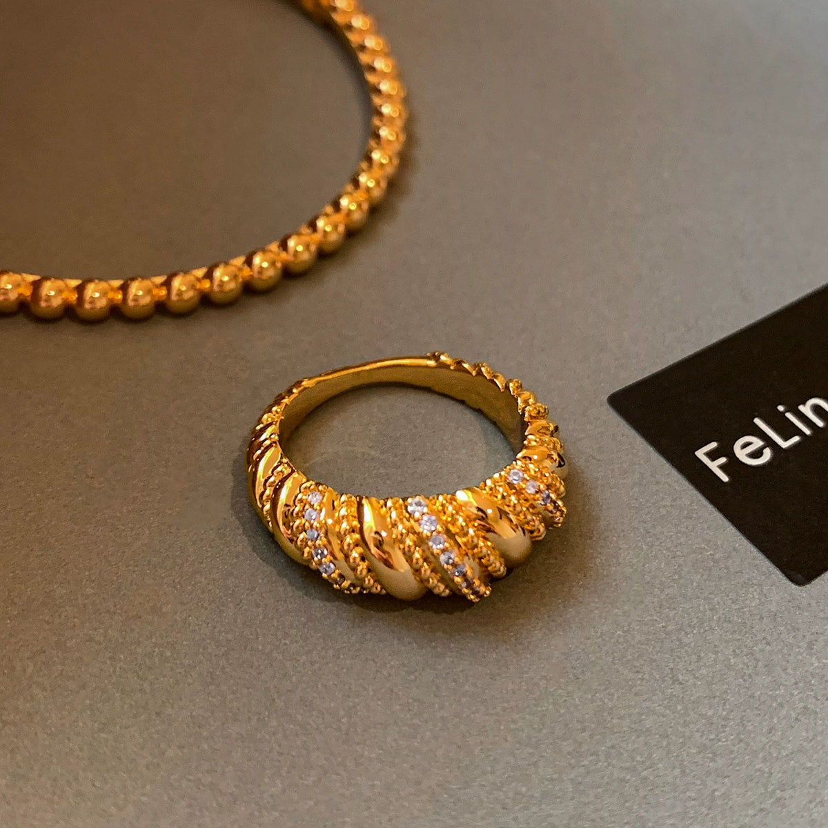 European and American metal horn diamond index finger ring women's fashion personality twist new light luxury niche high-end jewelry