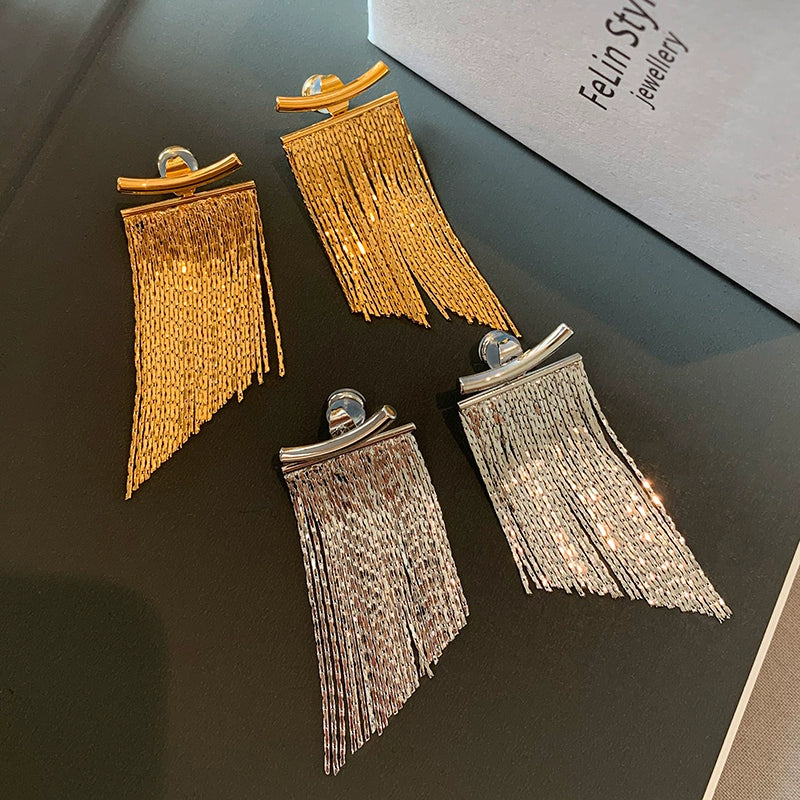 Smile Waterfall long fringed earrings for women show a small face, light luxury, niche high-end sense, unique high-end stud earrings and ear jewelry