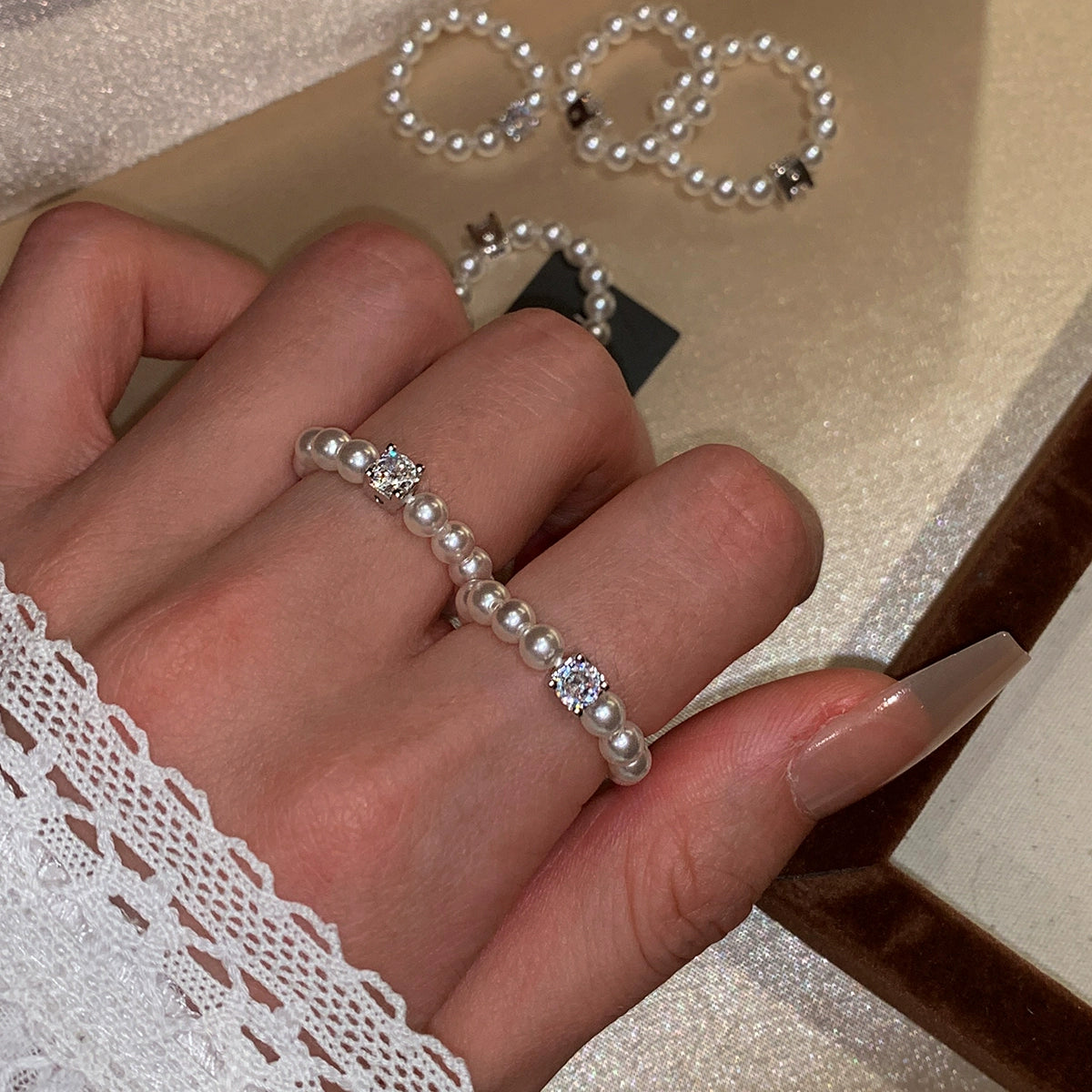 Zircon Diamond Elastic Rope Australia White Pearl Ring Women's Light Luxury Niche Design Advanced Sense