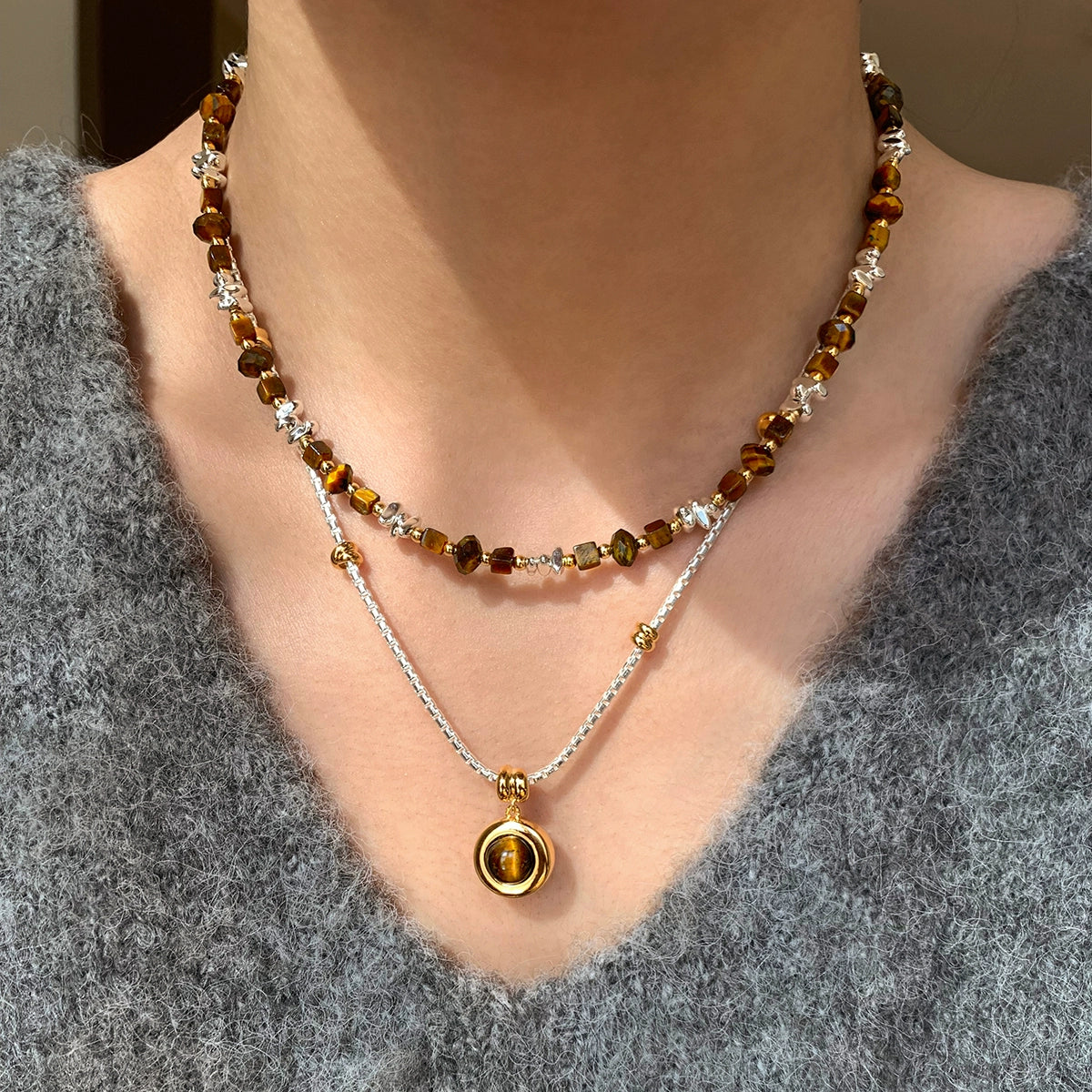 Natural tiger's eye stone pendant gold and silver color matching beaded necklace women's sweater chain accessories 2025 new high-end neck chain