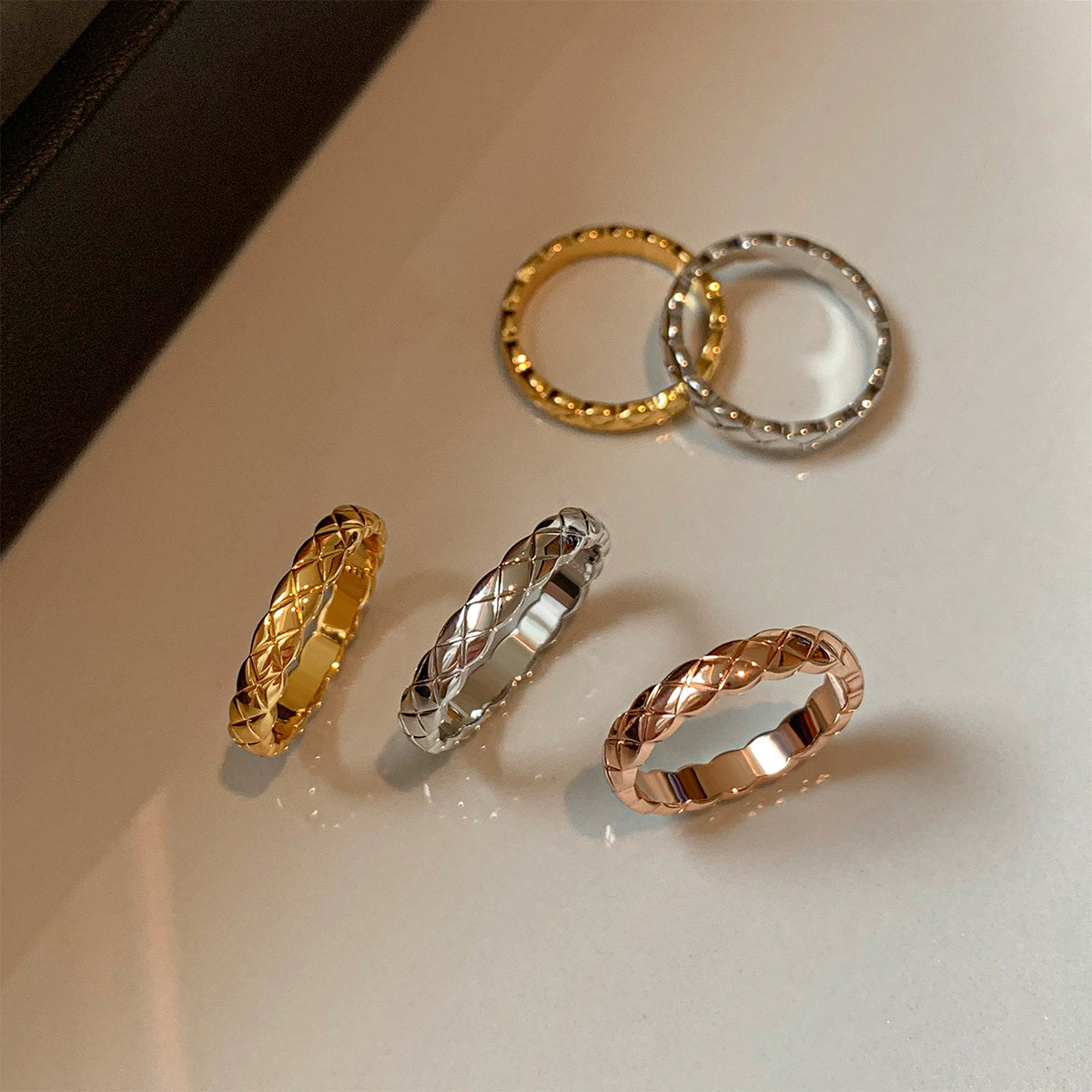 Xiaoxiangfeng rose gold silver rhombus ring women's light luxury exquisite fashion niche design European and American plain ring ring