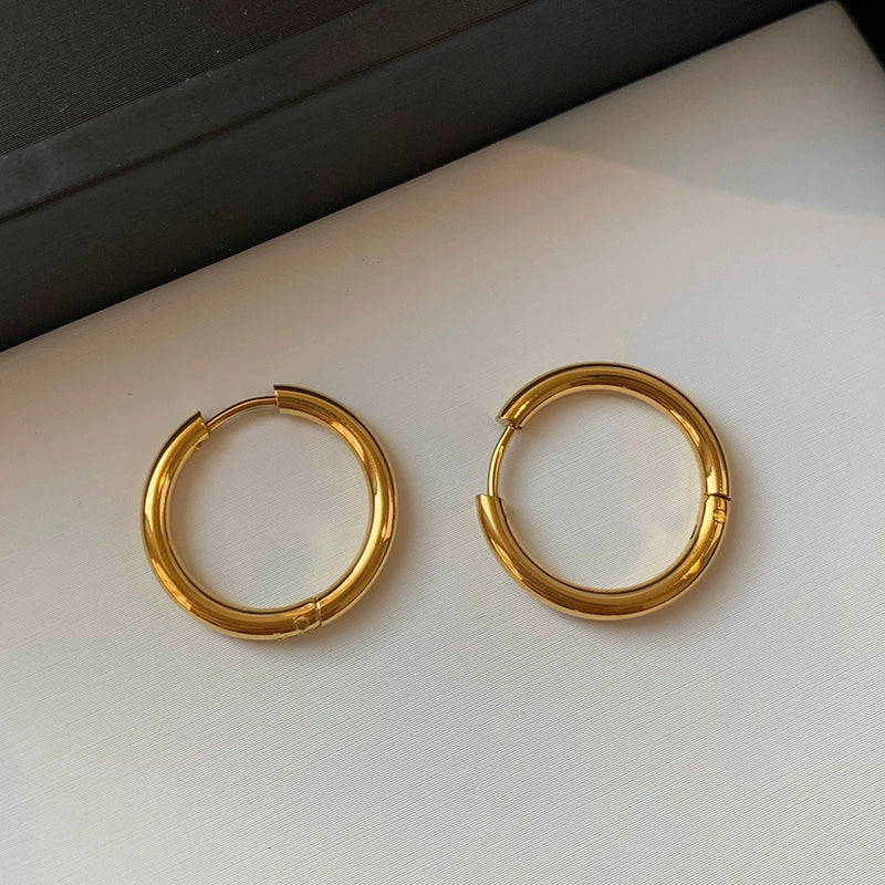 European and American simple size round plain circle earrings women's 2025 new high-end gold and silver earrings temperament earrings
