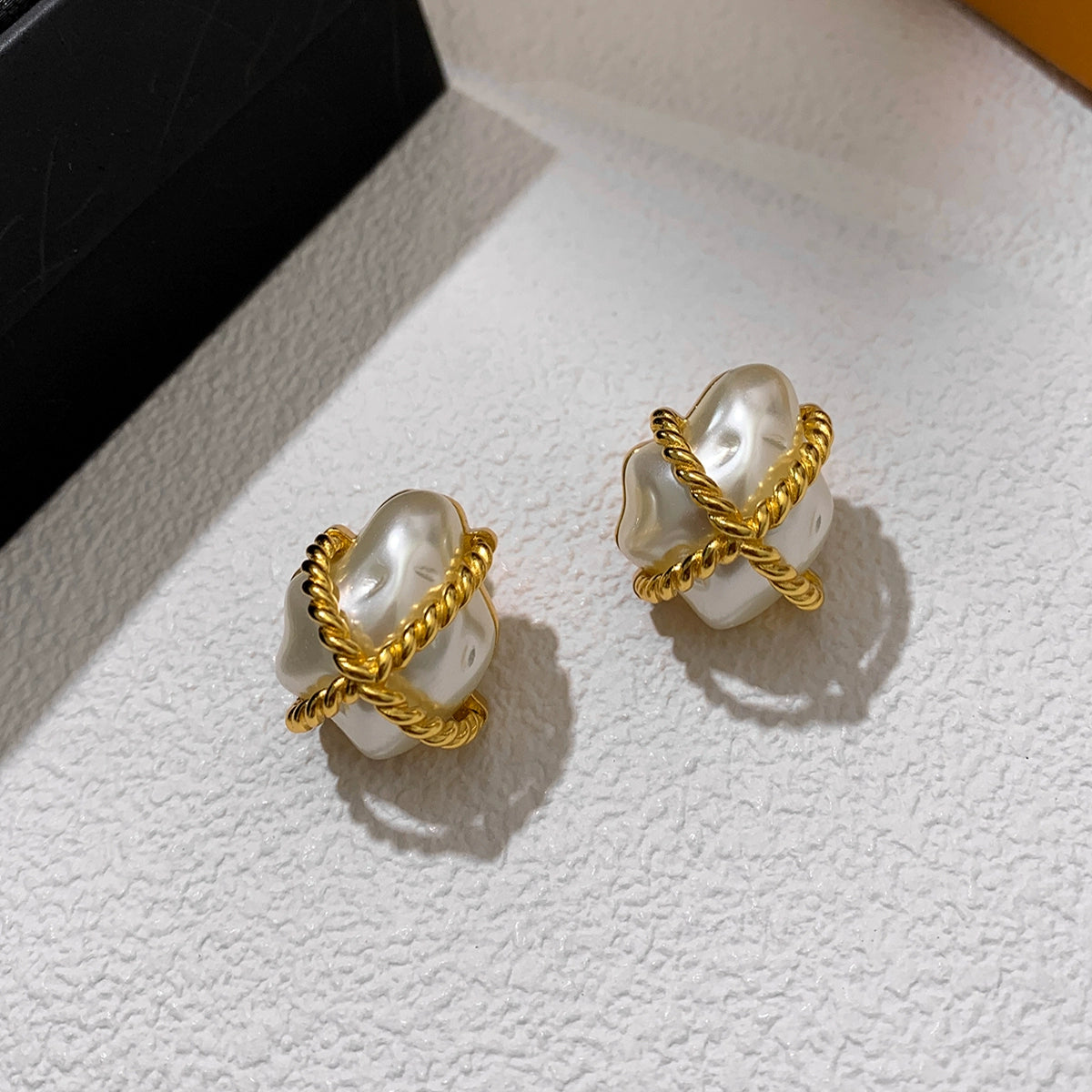 Irregular Baroque Pearl Earrings Femininity Accessories Premium 2025 New Light Luxury Retro Stud Earrings