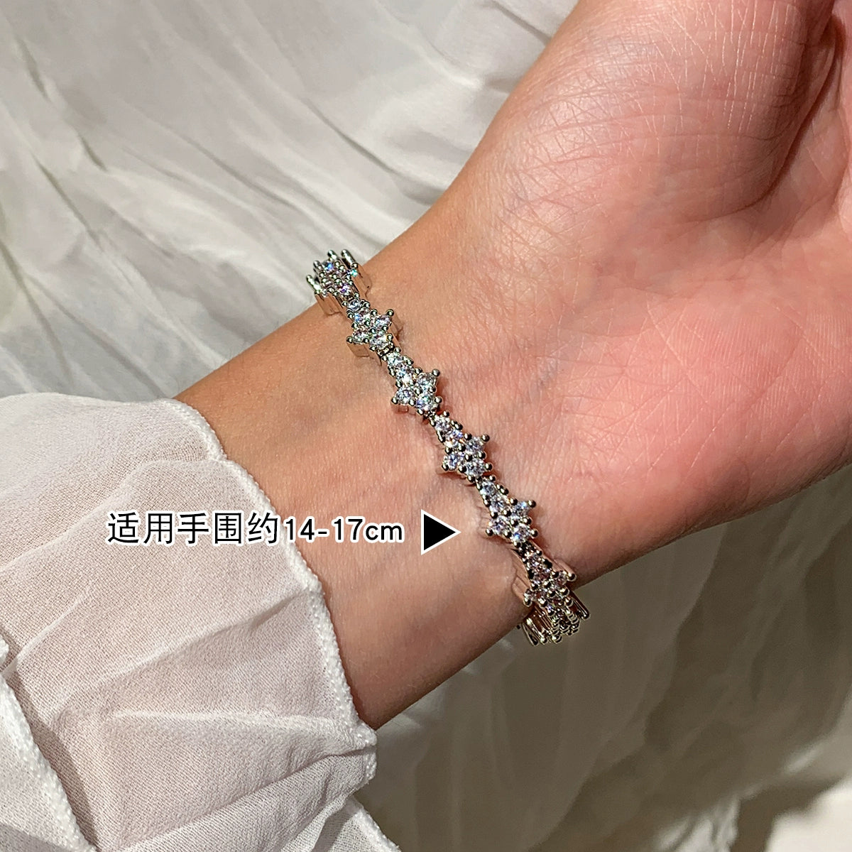 Super flash full diamond zircon silver bracelet women's model is suitable for summer light luxury exquisite fashion 2025 new popular bracelet