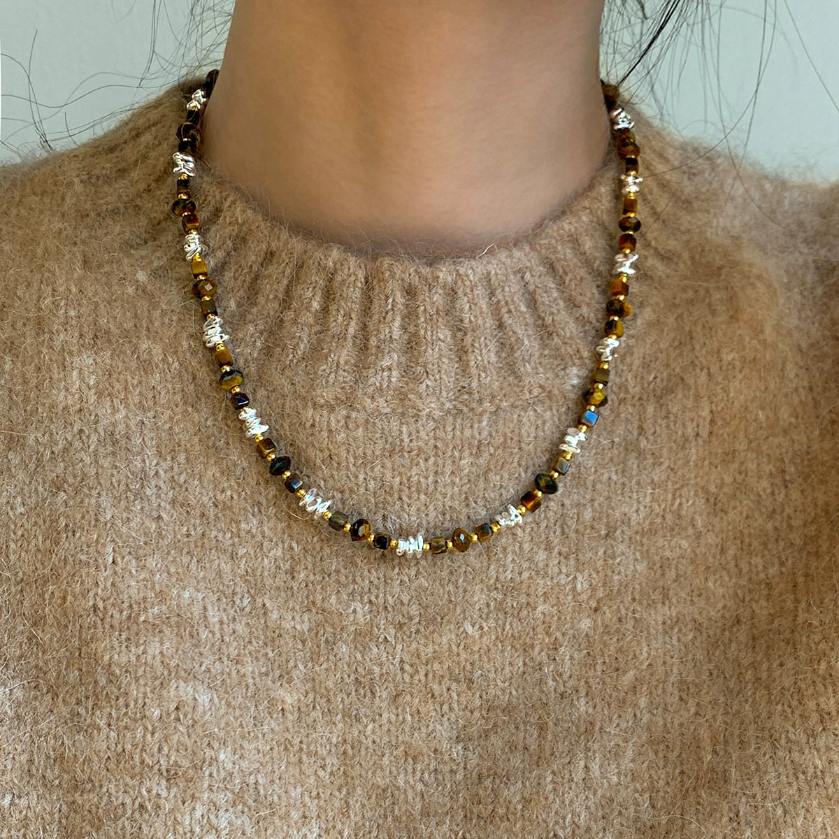 Natural tiger's eye stone pendant gold and silver color matching beaded necklace women's sweater chain accessories 2025 new high-end neck chain