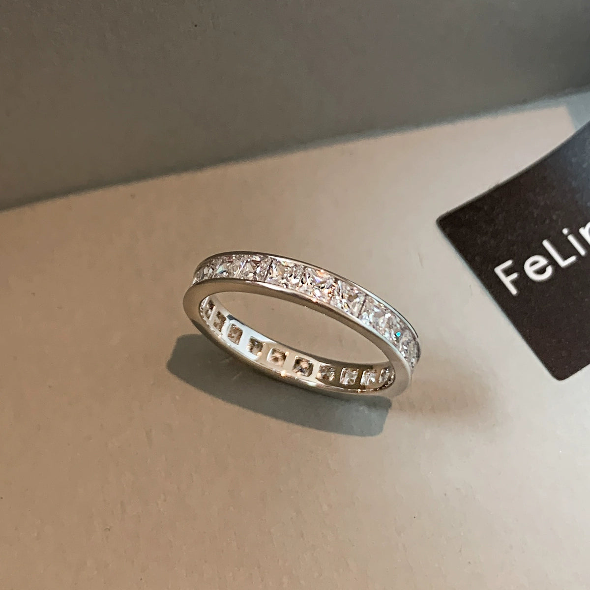 New flash dopamine diamond exquisite index finger colored diamond ring women's volleyball diamond light luxury