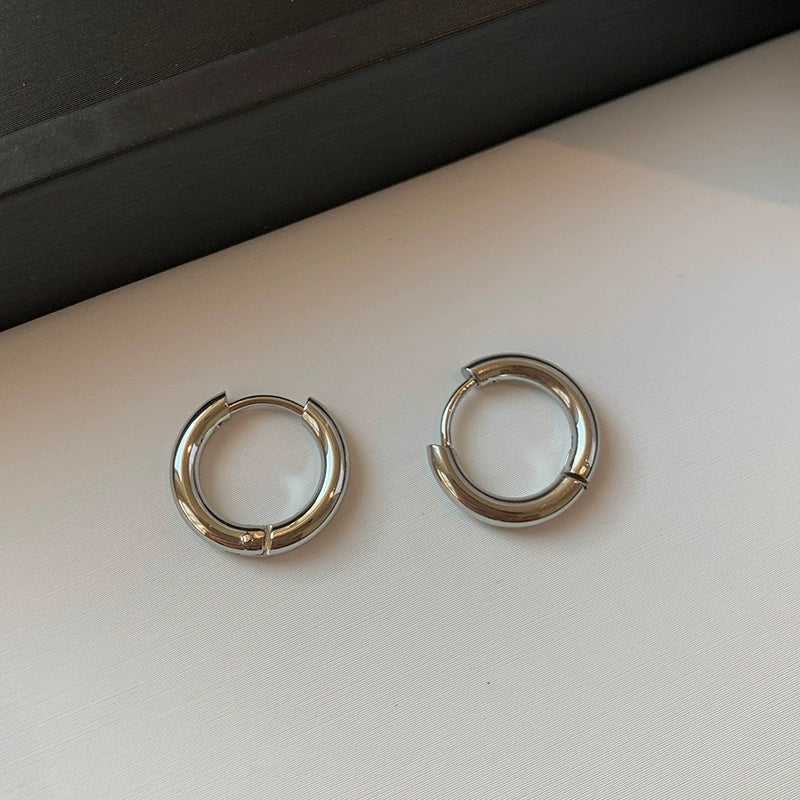 European and American simple size round plain circle earrings women's 2025 new high-end gold and silver earrings temperament earrings