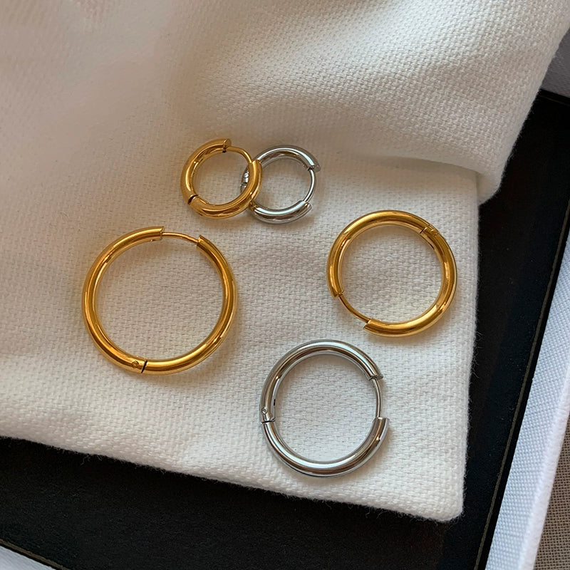 European and American simple size round plain circle earrings women's 2025 new high-end gold and silver earrings temperament earrings