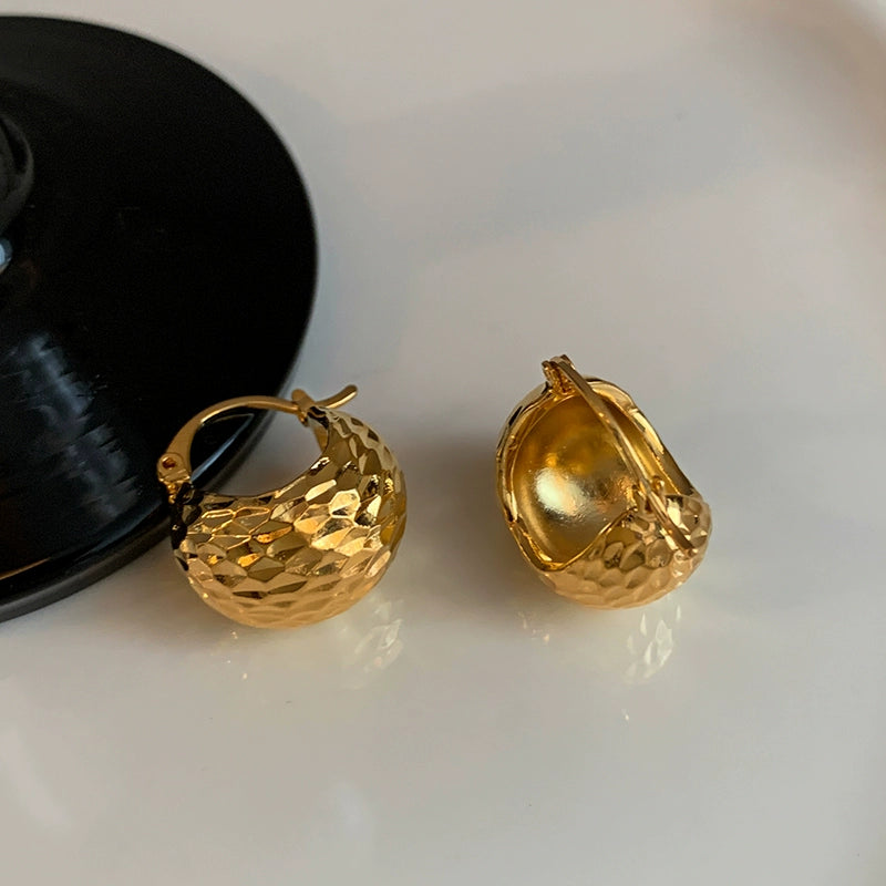 European and American unique metal ball hollow earrings women's niche design sense advanced frigid wind exaggerated personalized earrings