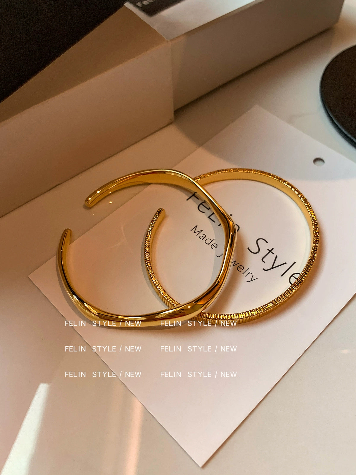 European and American minimalist gold opening adjustable bracelet women's light luxury exquisite fashion 2025 new temperament bracelet jewelry