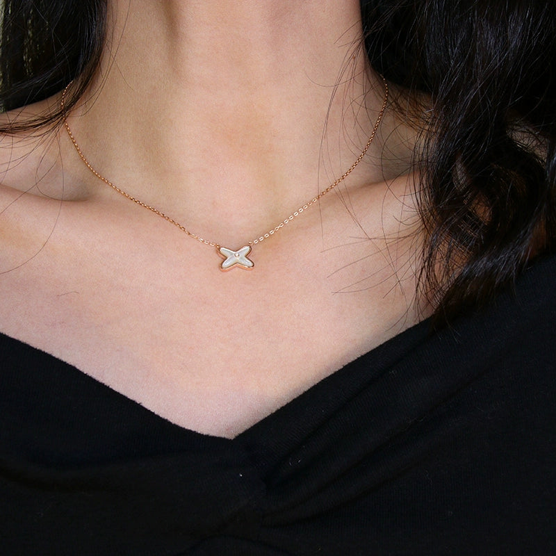 Natural white fritillary necklace women's high-end accessories exquisite light luxury niche rose gold 2025 new collarbone chain neck chain