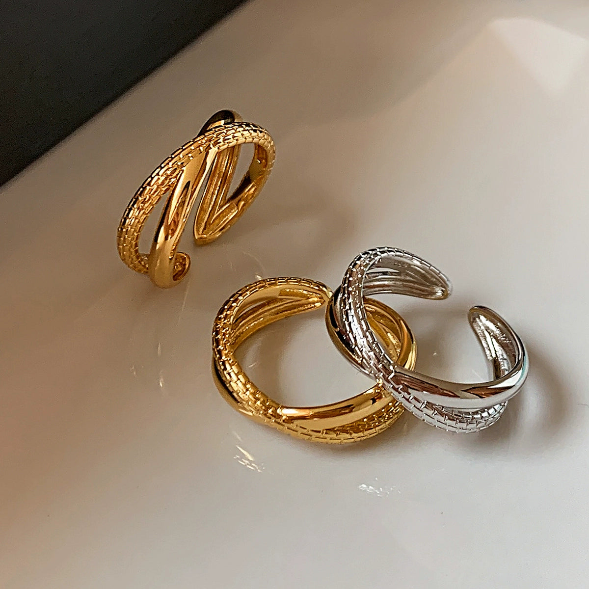 Unique twist pattern metal cross opening ring, female middle finger index finger adjustable light luxury niche design does not fade