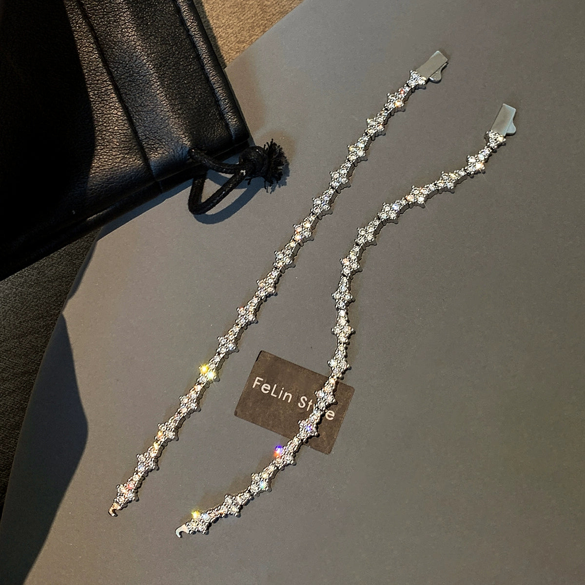 Super flash full diamond zircon silver bracelet women's model is suitable for summer light luxury exquisite fashion 2025 new popular bracelet