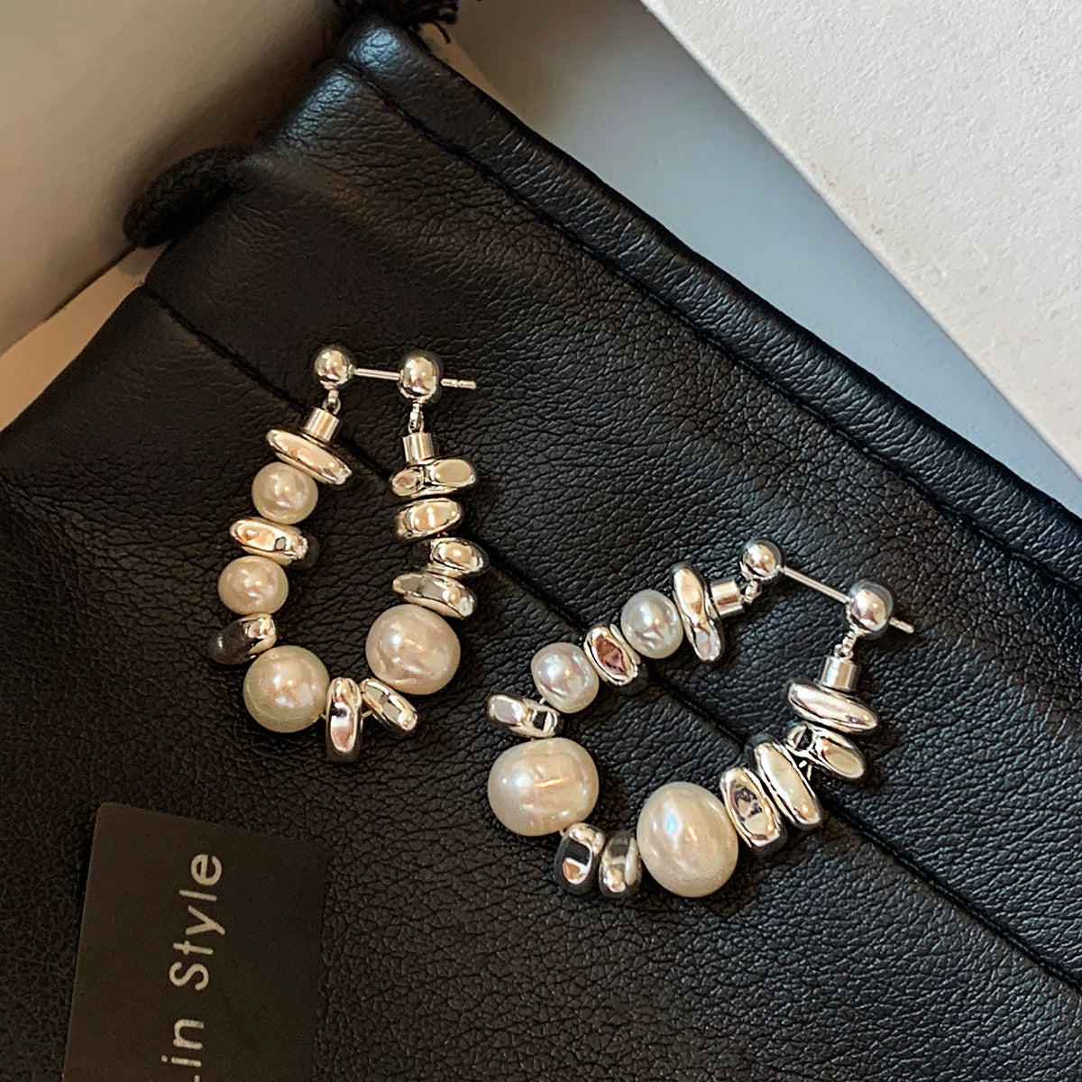 S999 sterling silver broken silver natural freshwater pearl earrings women's high-end light luxury niche earrings summer 2025 new