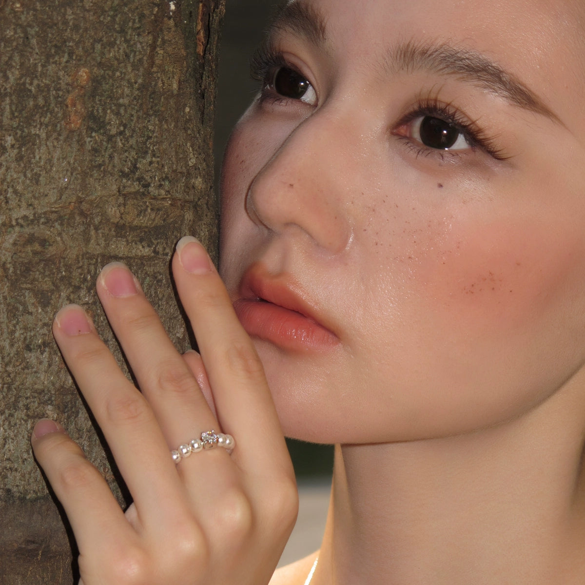 Zircon Diamond Elastic Rope Australia White Pearl Ring Women's Light Luxury Niche Design Advanced Sense