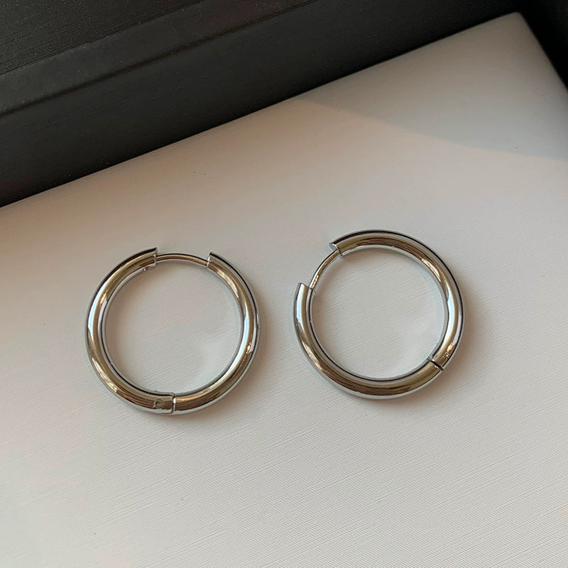 European and American simple size round plain circle earrings women's 2025 new high-end gold and silver earrings temperament earrings